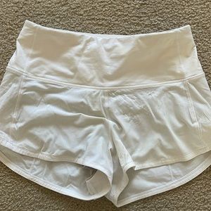 White Lulu shorts size 4